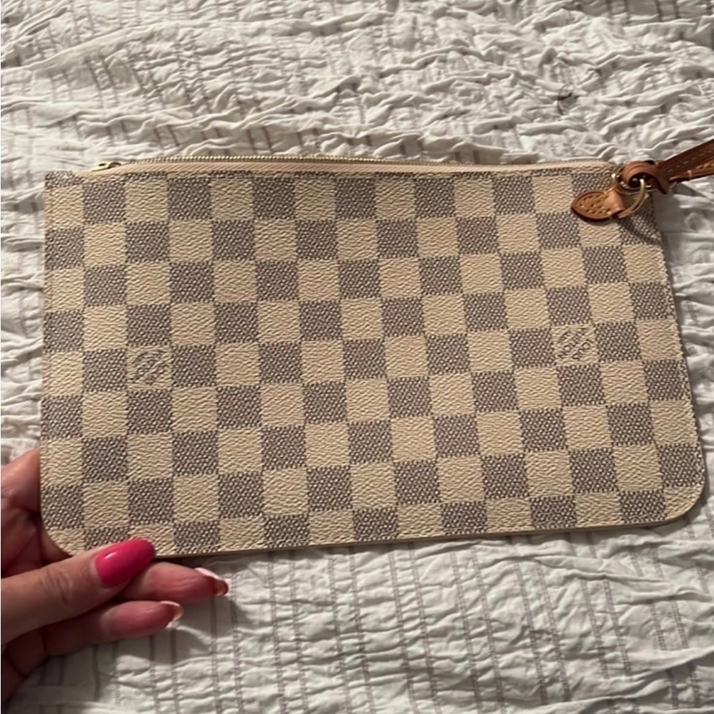 louis vuitton wristlet